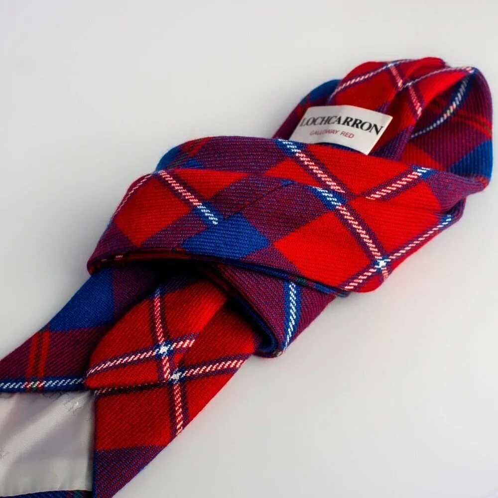 Vintage Wool Tie | Lochcarron Hunting Tie | Red and Blue Wool Tartan Tie - Picture 5 of 6